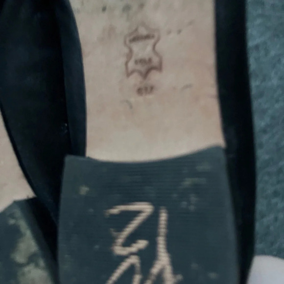 Tory Burch Charm Loafers, size 6 - Picture 4 of 6